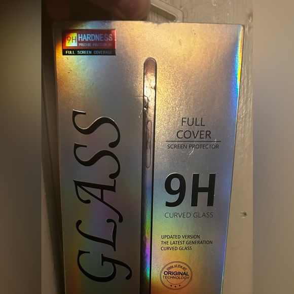 2 privacy screen protectors in this kit never used the 2 in there - Picture 1 of 1